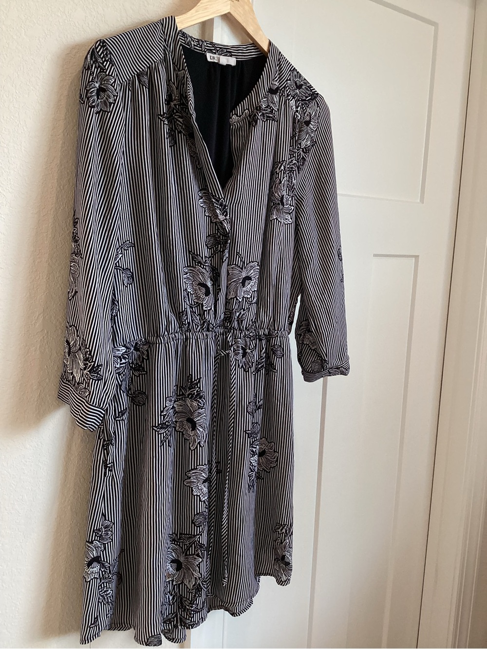 DR2 Long Sleeve Mini Dress Elastic Waist Large Black Stripe Floral - Picture 2 of 12